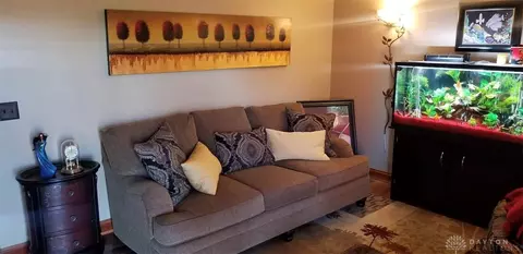 6169 Middle Urbana Rd, Springfield, OH 45502 photo 3