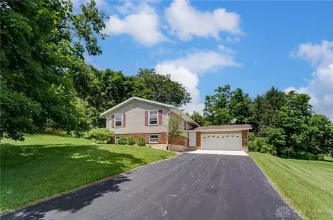 3550 Crescent Hill Rd, Springfield, OH 45502 photo 2