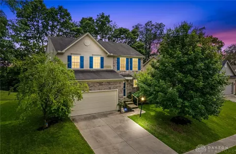 1680 Wimbledon Dr, Fairborn, OH 45324