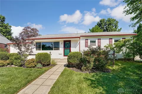 129 Locust Dr, Fairborn, OH 45324