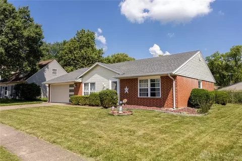 1217 Warwick Dr, Miamisburg, OH 45342