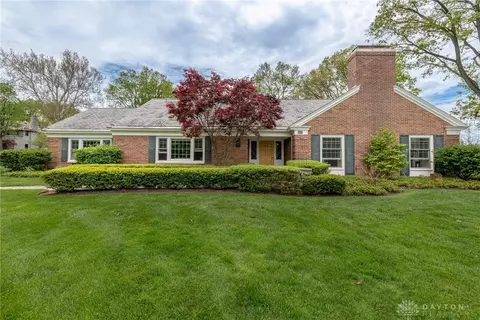 258 Thruston Blvd, Oakwood, OH 45419