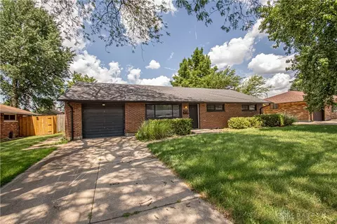 1637 W Stroop Rd, Dayton, OH 45439