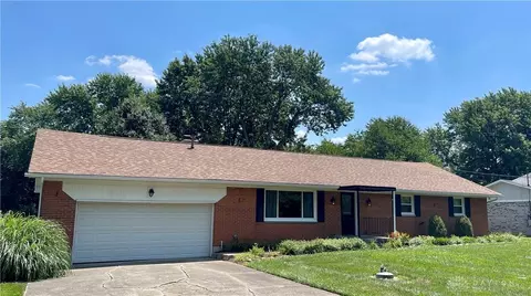 6878 Scholl Rd, Franklin, OH 45005