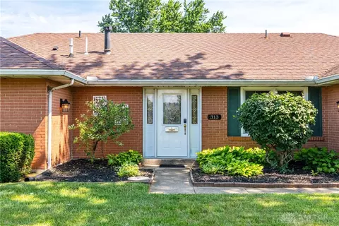 313 E Franklin St, Centerville, OH 45459 photo 3