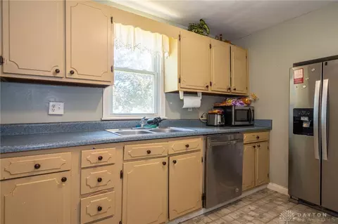 228 E Main St, Medway, OH 45341 photo 11