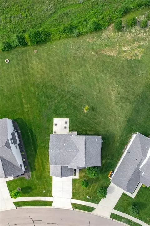 1089 Bluffview Dr, Fairborn, OH 45324 photo 7