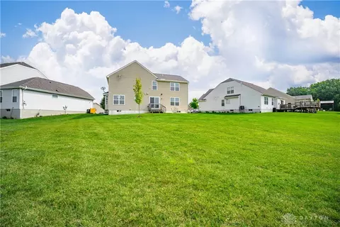 1089 Bluffview Dr, Fairborn, OH 45324 photo 15