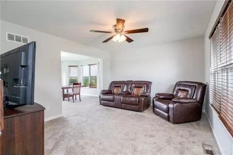 1089 Bluffview Dr, Fairborn, OH 45324 photo 17