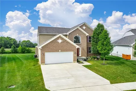 1089 Bluffview Dr, Fairborn, OH 45324
