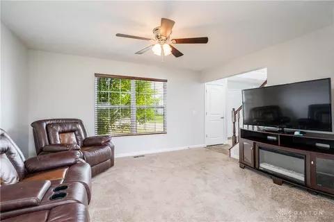 1089 Bluffview Dr, Fairborn, OH 45324 photo 18