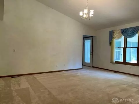 5686 Victorian Way, Springfield, OH 45503 photo 8