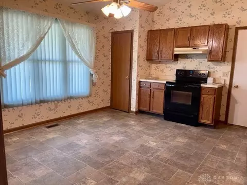 5686 Victorian Way, Springfield, OH 45503 photo 4