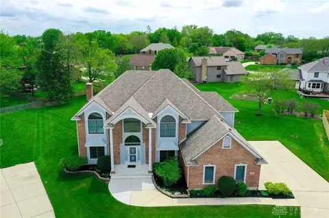 320 Graystone Ct, Miamisburg, OH 45342