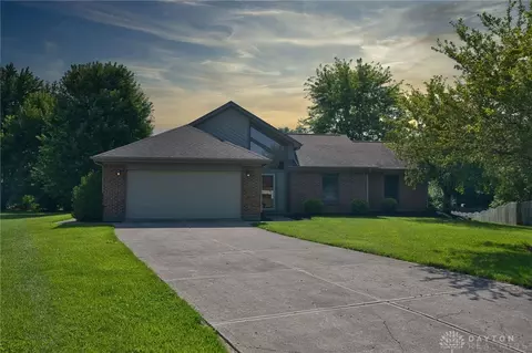 1276 Anthony Trce, Waynesville, OH 45068