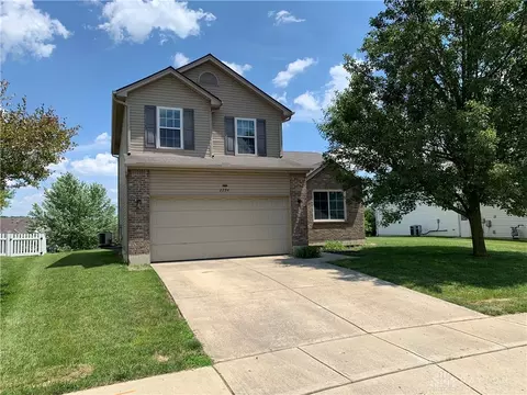 2294 Faircreek Ridge Dr, Fairborn, OH 45324