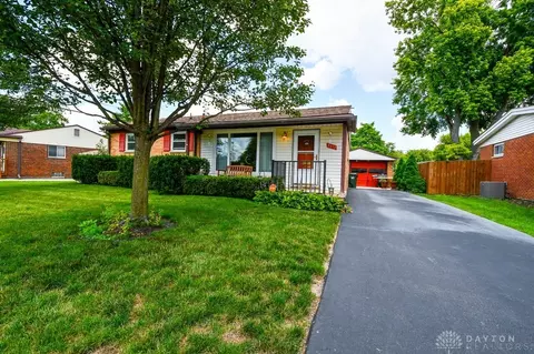 2413 Olson Dr, Kettering, OH 45420 photo 2