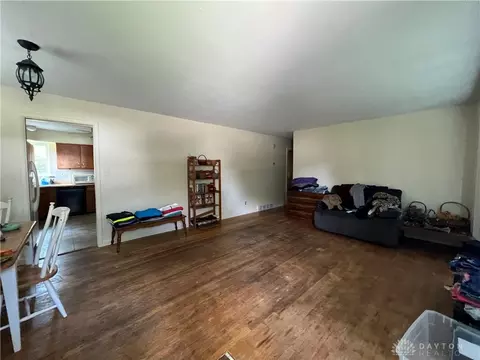 2400 Olson Dr, Kettering, OH 45420 photo 2