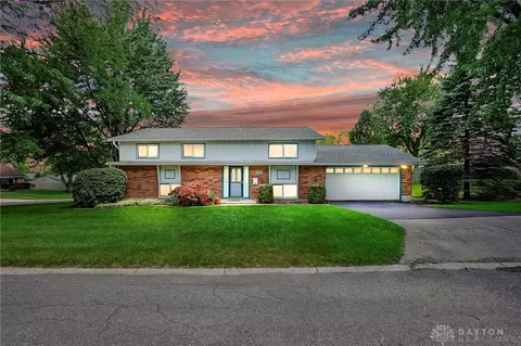 5601 Winterberry Ct, Dayton, OH 45431