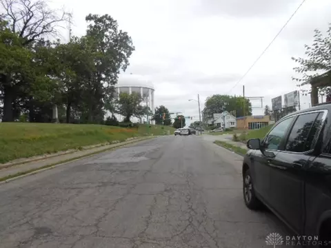 24 S Florence St, Springfield, OH 45505 photo 8
