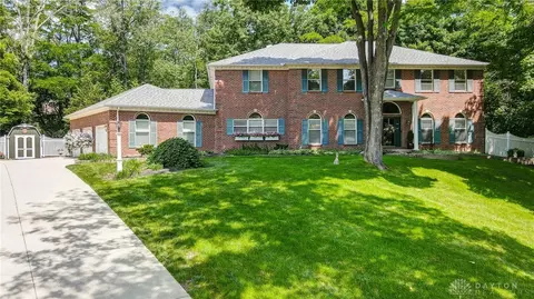 273 Shadywood Dr, Dayton, OH 45415