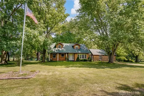 620 Richland Rd, Xenia, OH 45385