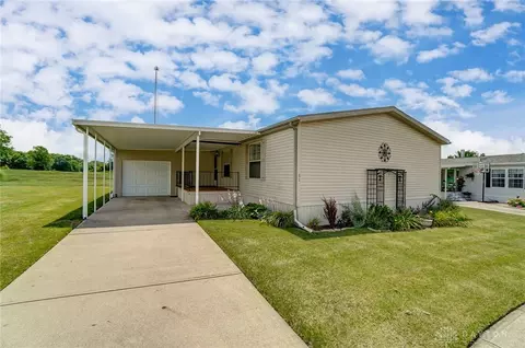 51 Apple Hl, Springfield, OH 45502