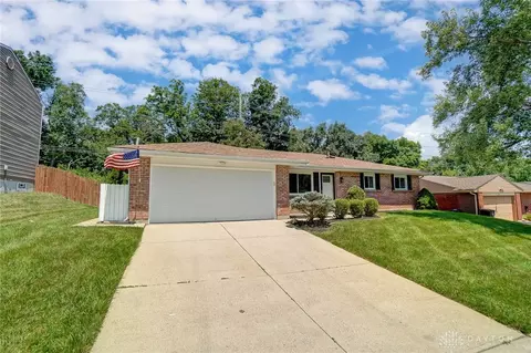 349 Ridgecrest Dr, West Carrollton, OH 45449