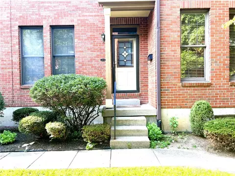 122 Brown St #B, Dayton, OH 45402