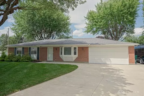 82 Logic Ct, Dayton, OH 45440