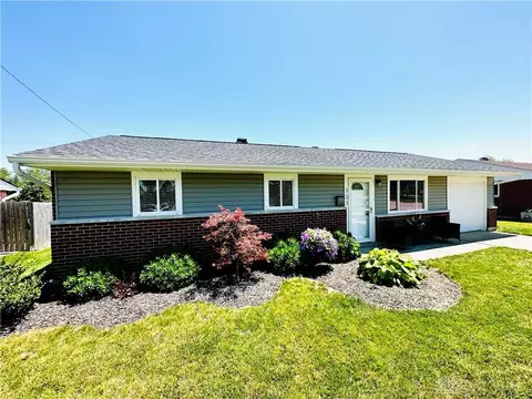 133 June Pl, Brookville, OH 45309