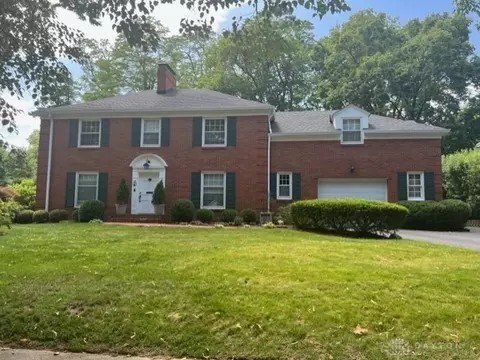 825 E Schantz Ave, Oakwood, OH 45419