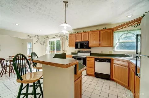 8156 Julian Pl, Centerville, OH 45458 photo 10