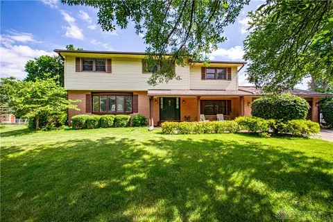 2611 Valdina Dr, Dayton, OH 45434