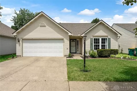 348 W Pugh Dr, Springboro, OH 45066