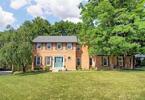 6846 Hidden Ridge Dr, West Chester, OH 45069