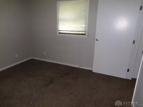 5411 E Decker Rd, Franklin, OH 45005 photo 3