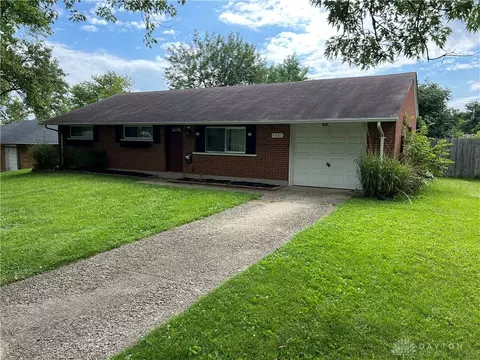 4509 Henrich Dr, Kettering, OH 45429 photo 2