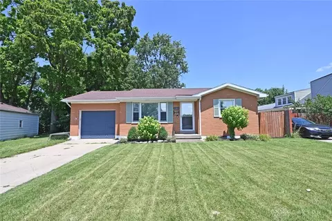 1561 Windemere Dr, Dayton, OH 45429