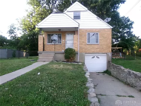1031 Woodbriar Ln, Cincinnati, OH 45238