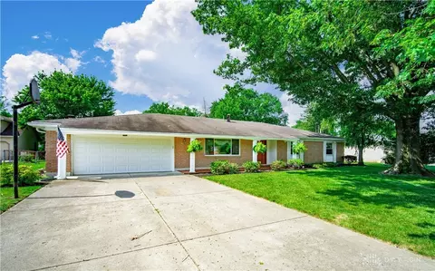 1022 E Rahn Rd, Centerville, OH 45429 photo 2