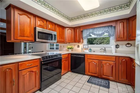1022 E Rahn Rd, Centerville, OH 45429 photo 9