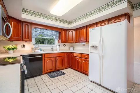 1022 E Rahn Rd, Centerville, OH 45429 photo 8