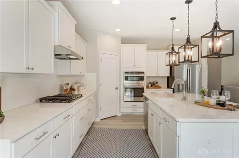 9342 Buckboard Dr, Washington Township, OH 45458