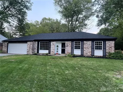 6216 Freeport Dr, Dayton, OH 45415