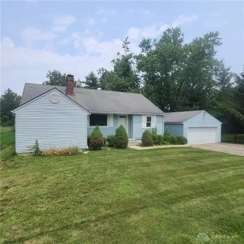 141 Old Salem Rd, Dayton, OH 45415