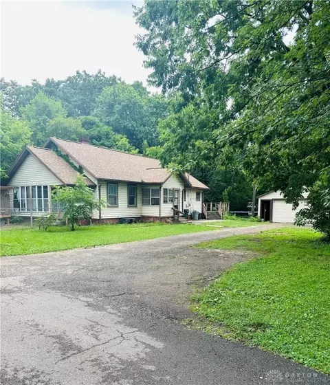 1925 Rural Ln, Dayton, OH 45414