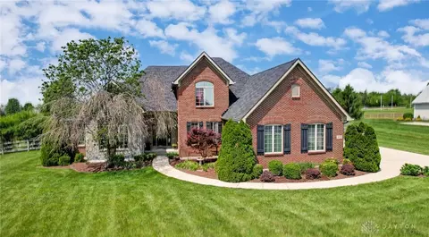 1979 Buckeye Field Ct, Lebanon, OH 45036