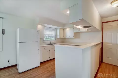 150 E Alex Bell Rd, Centerville, OH 45459 photo 8