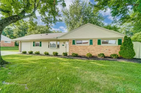 150 E Alex Bell Rd, Centerville, OH 45459 photo 3